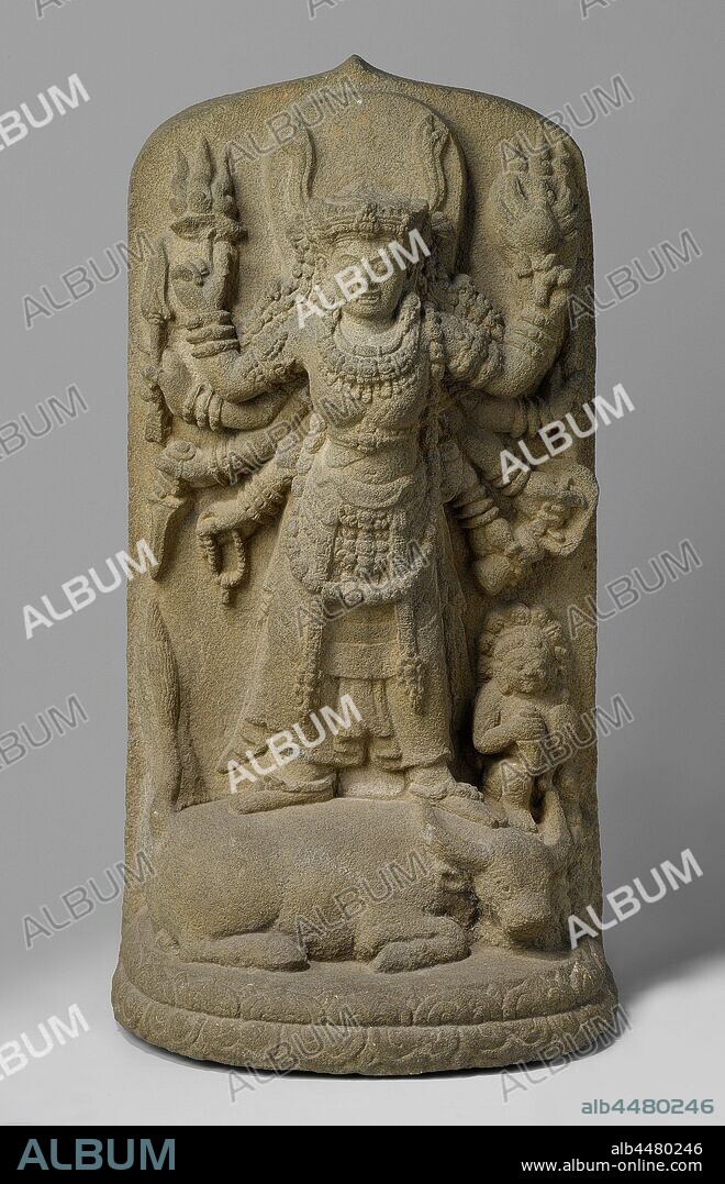 Durga Killing the Buffalo Demon, Stone statue of the Hindu goddess Durga-who-kills the buffalo (Durga Mahishasuramardini), representations, goddesses, demi-goddesses, heroins etc. (Hinduism, Buddhism or Jainism), demons, non-Christian religions, anonymous, Oost-Java, c. 1300 - c. 1500, extrusive rock, h 71.5 cm × w 38 cm × d 34.5 cm.