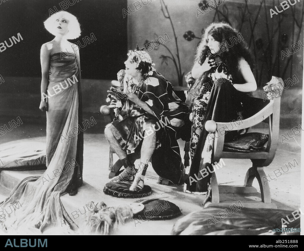 ALLA NAZIMOVA in SALOME, 1922, directed by CHARLES BRYANT. Copyright UNITED ARTISTS.