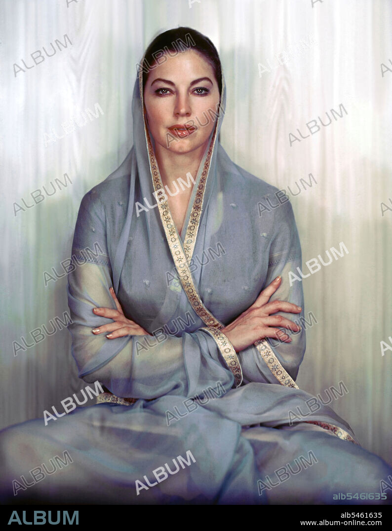 AVA GARDNER en CRUCE DE DESTINOS, 1956 (BHOWANI JUNCTION), dirigida por GEORGE CUKOR. Copyright M.G.M.