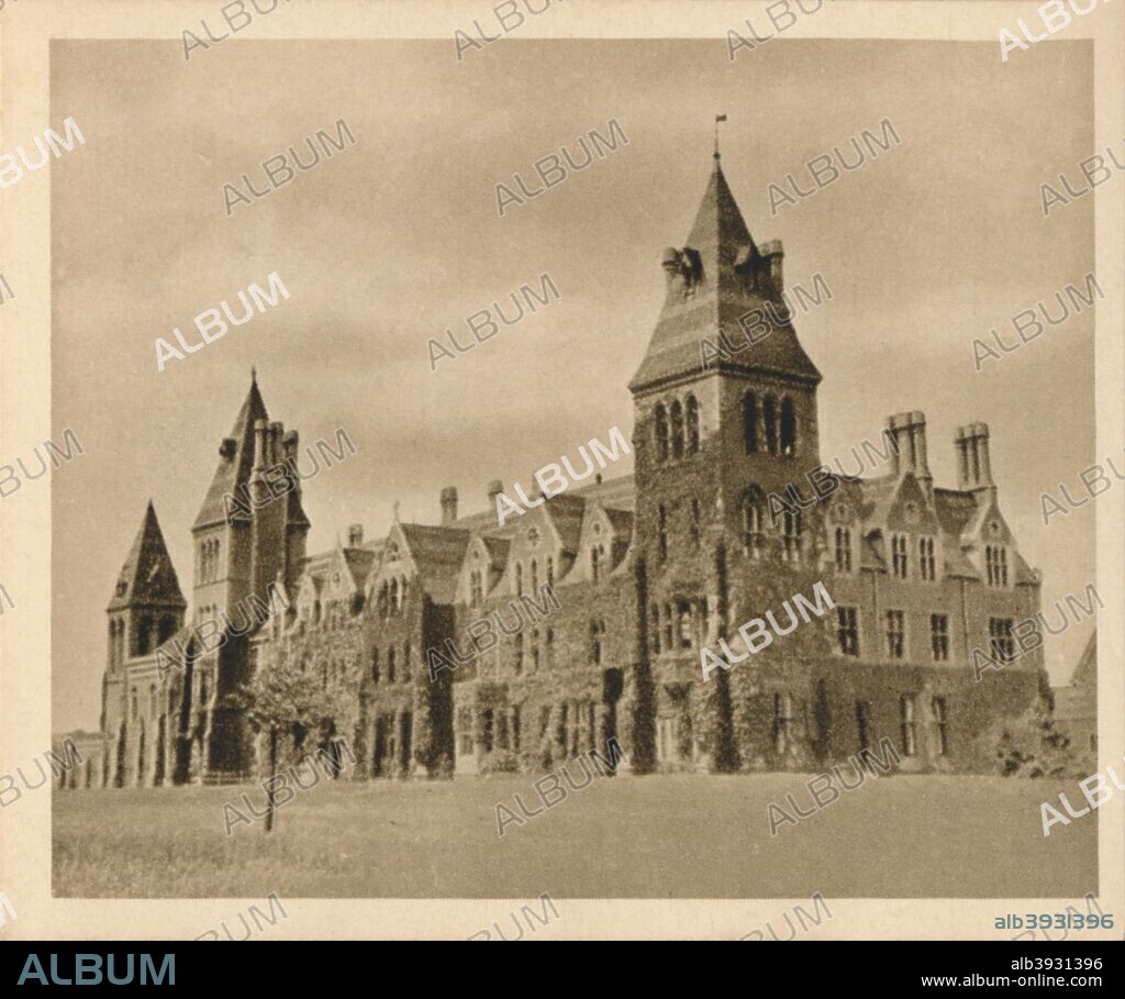 'Charterhouse School', 1923. Charterhouse School, private boarding school in Godalming, Surrey. Founded in 1611 by Thomas Sutton of Knaith on the site of the old Carthusian monastery. From Sunripe Cigarettes - A Series of 50 Public Schools and Colleges. [R. & J. Hill Ltd., London, 1923].