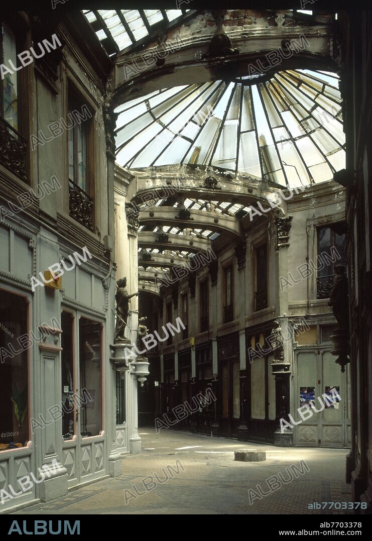GALERIA COMERCIAL.