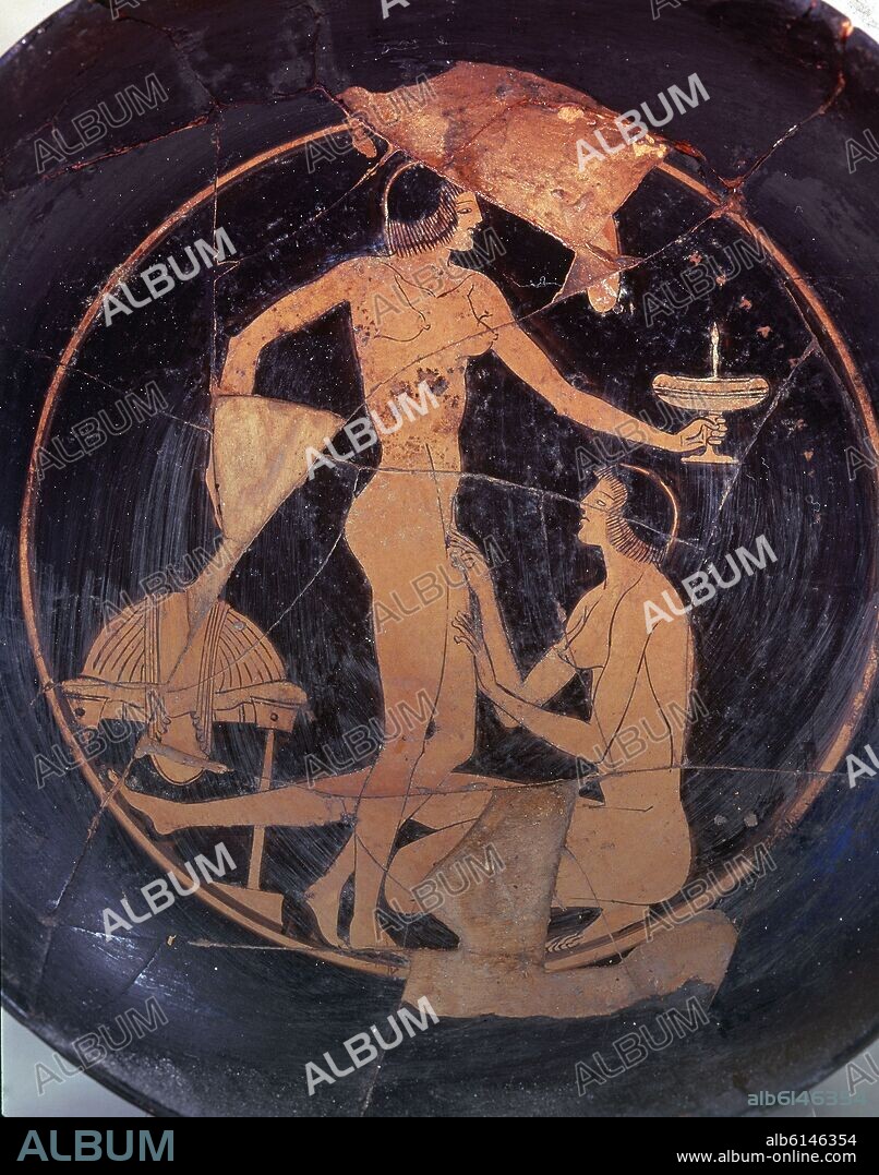 KYLIX CON FIGURAS DE DOS MUJERES - EROTISMO - CERAMICA GRIEGA.
