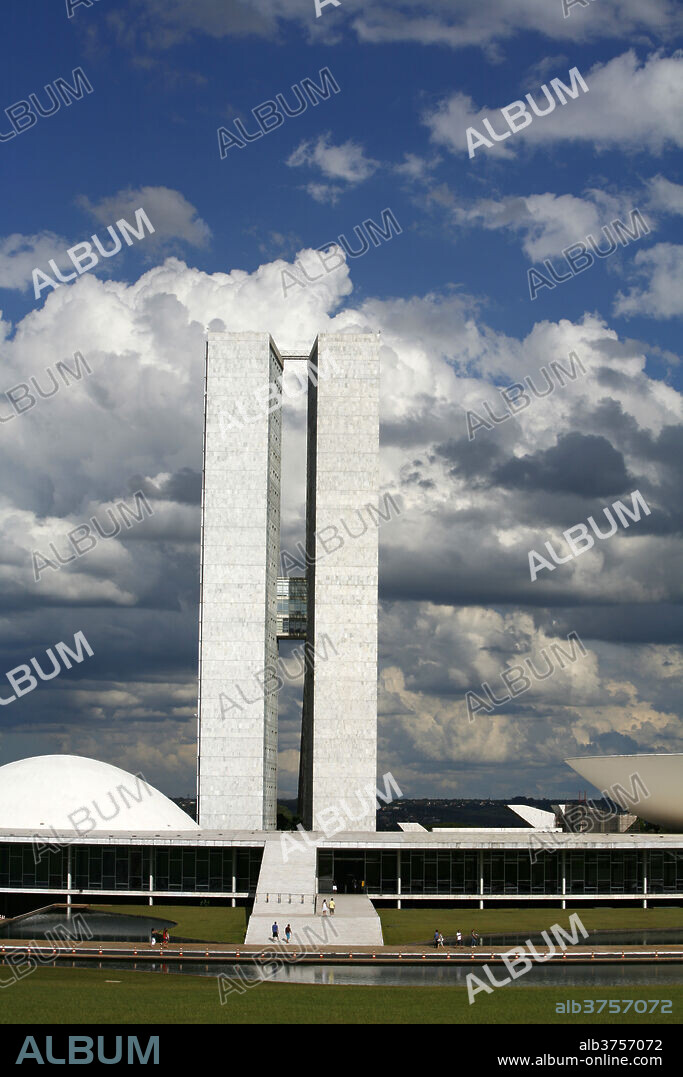 Congresso Nacional (National Congress) designed by Oscar Niemeyer, Brasilia, UNESCO World Heritage Site, Brazil, South America.