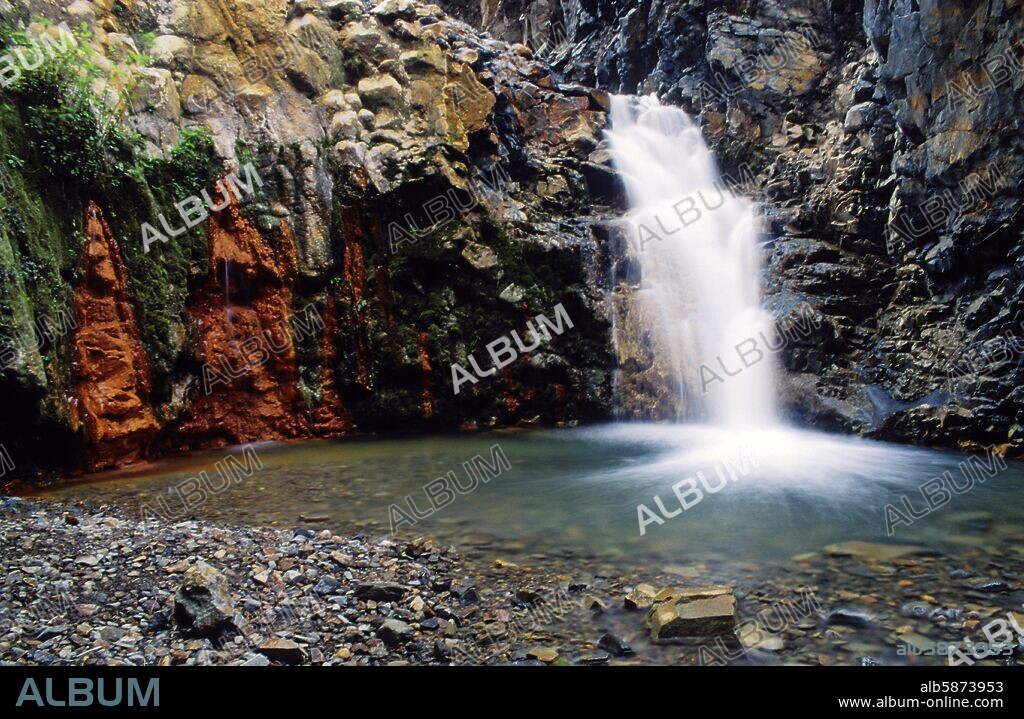 Parque Nacional Caldera de Taburiente; Cascada de Colores, Barranco del Limonero.