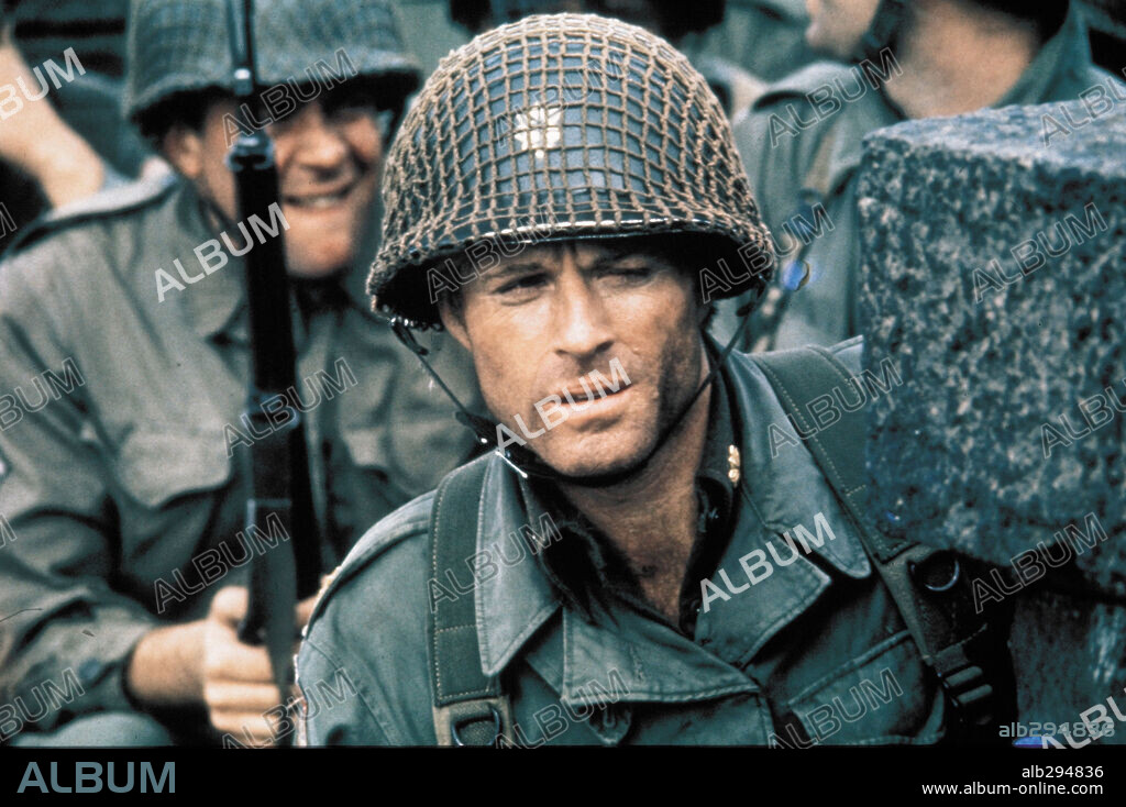ROBERT REDFORD en UN PUENTE LEJANO, 1977 (A BRIDGE TOO FAR), dirigida por RICHARD ATTENBOROUGH. Copyright UNITED ARTISTS.