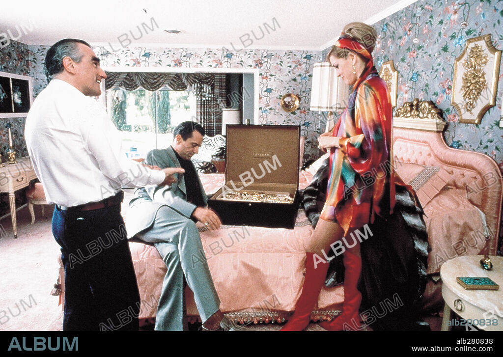 MARTIN SCORSESE and SHARON STONE in CASINO, 1995, directed by MARTIN SCORSESE. Copyright UNIVERSAL PICTURES / CARUSO, PHILLIP.