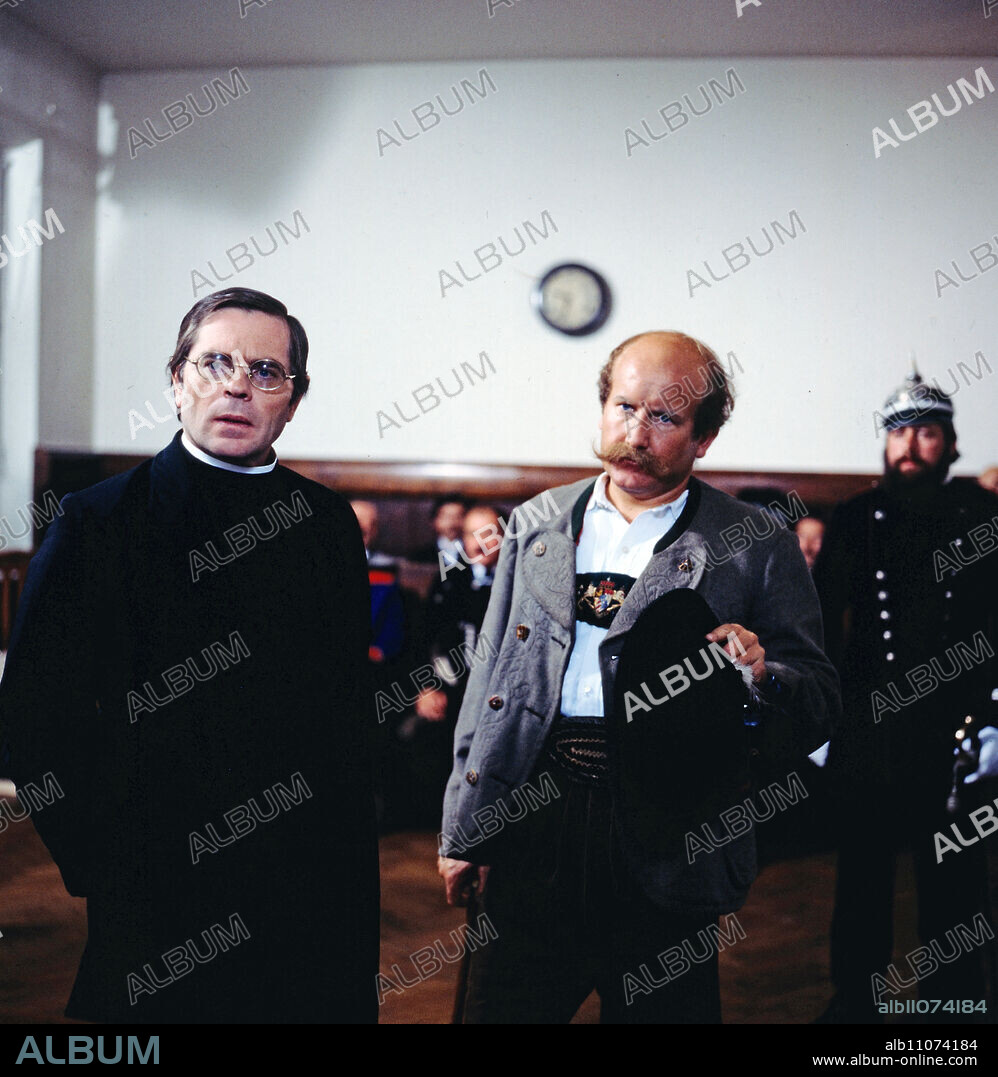 Andreas Vöst, literary adaptation of the novel by Ludwig Thomas, the story takes place in 1906, TV film, Director: Eberhard Itzenplitz, Germany, 1979, scene in the court: Hermann Schlögl as the priest, Udo Thomer as Hutzenauer.