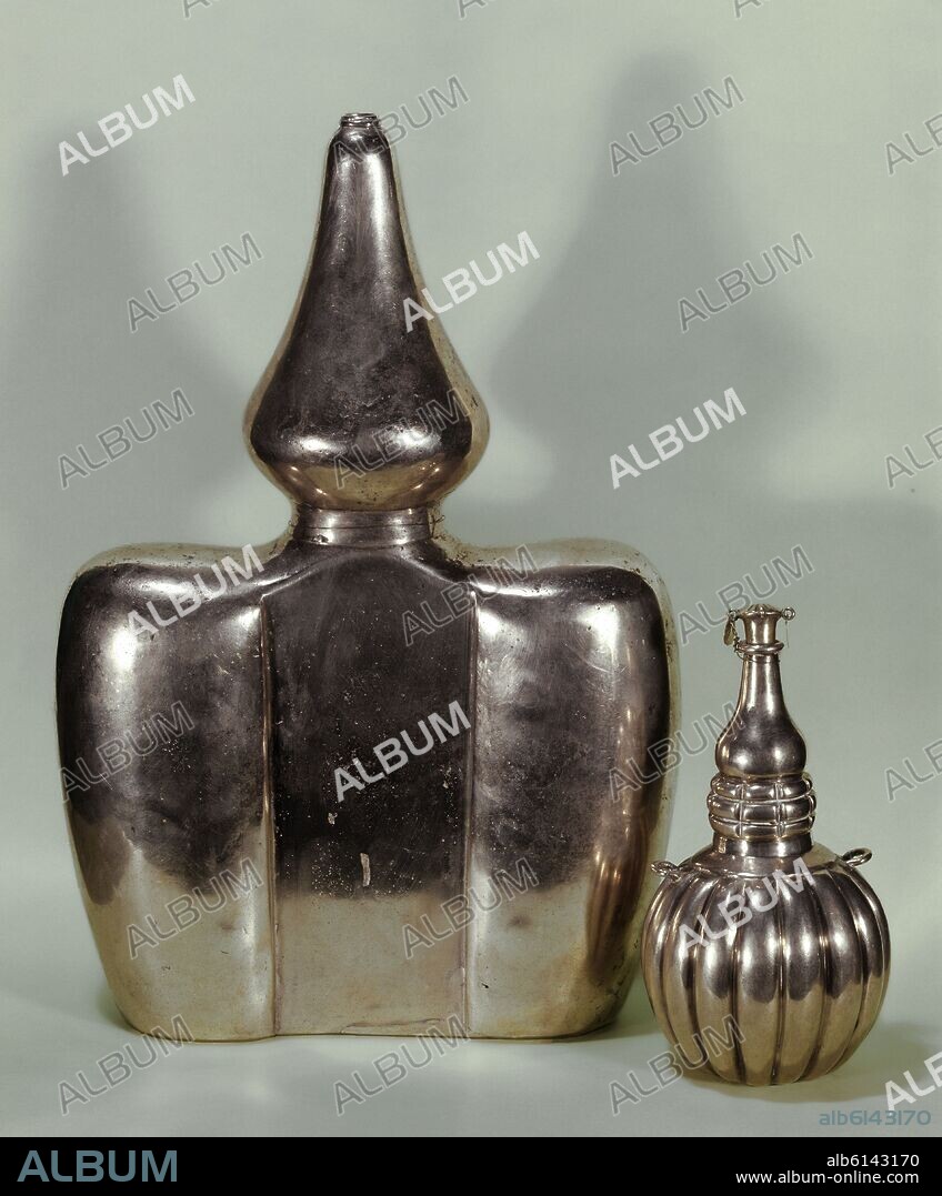 TESORO DE LOS QUIMBAYAS - VASIJAS DE ORO - COLOMBIA -  200-1000 DC.