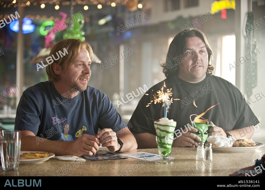 NICK FROST y SIMON PEGG en PAUL, 2011, dirigida por GREG MOTTOLA. Copyright UNIVERSAL PICTURES.