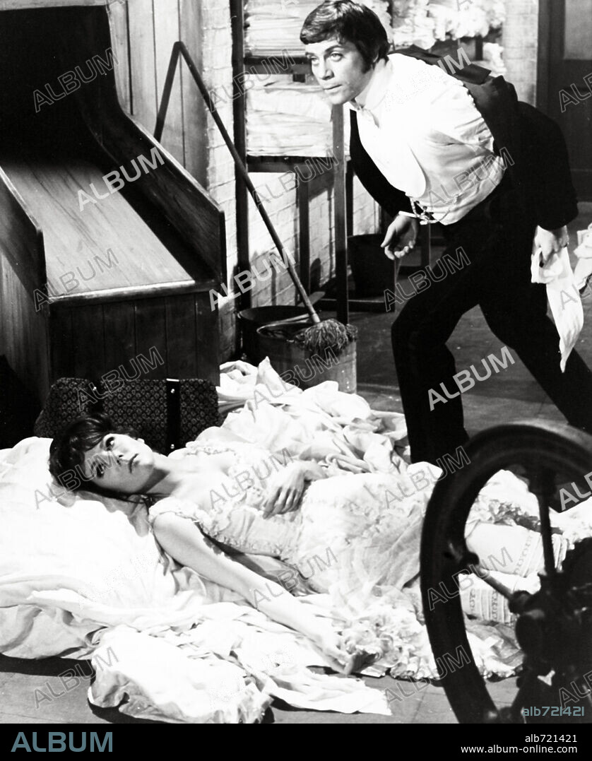 OLIVER REED en EL CLUB DE LOS ASESINOS, 1969 (THE ASSASSINATION BUREAU). Copyright PARAMOUNT PICTURES.