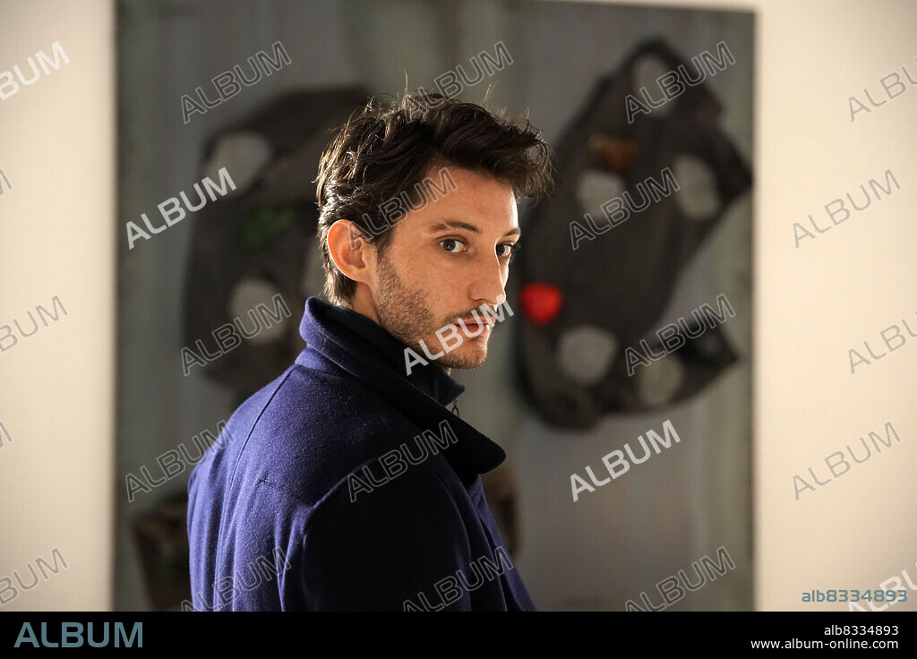 PIERRE NINEY en LOS AMANTES, 2020 (AMANTS), dirigida por NICOLE GARCIA. Copyright FRANCE 3 CINEMA.