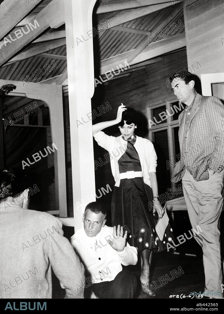 AVA GARDNER und GREGORY PECK in ON THE BEACH, 1959, unter der Regie von STANLEY KRAMER. Copyright UNITED ARTISTS.