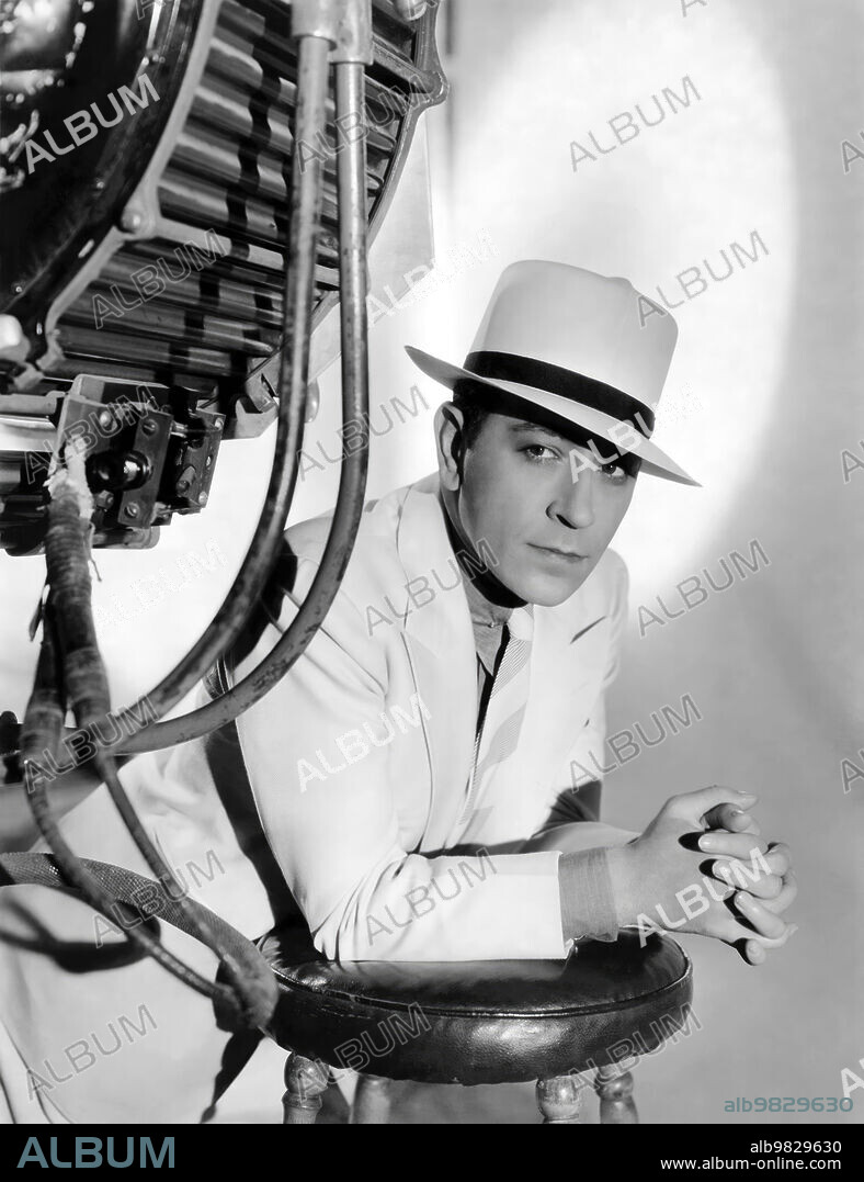GEORGE RAFT in STOLEN HARMONY, 1935, directed by ALFRED L. WERKER. Copyright PARAMOUNT PICTURES.