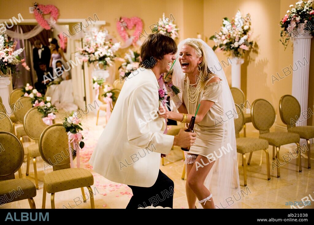 ASHTON KUTCHER et CAMERON DIAZ dans WHAT HAPPENS IN VEGAS, 2008, réalisé par TOM VAUGHAN. Copyright 21 LAPS ENTERTAINMENT/MOSAIC MEDIA GROUP/PENN STATION ENTERT / BAILEY, K.C.