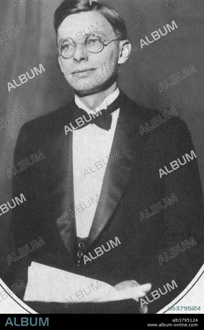 James Bryant Conant, (March 26, 1893 - February 11, 1978) was a chemist, educational administrator, and government official. He was also the second scientist in 293 years to be chosen president of Harvard. 40 years old, a professor of organic chemistry, Conant had been named by the corporation to be successor of President Lowell.