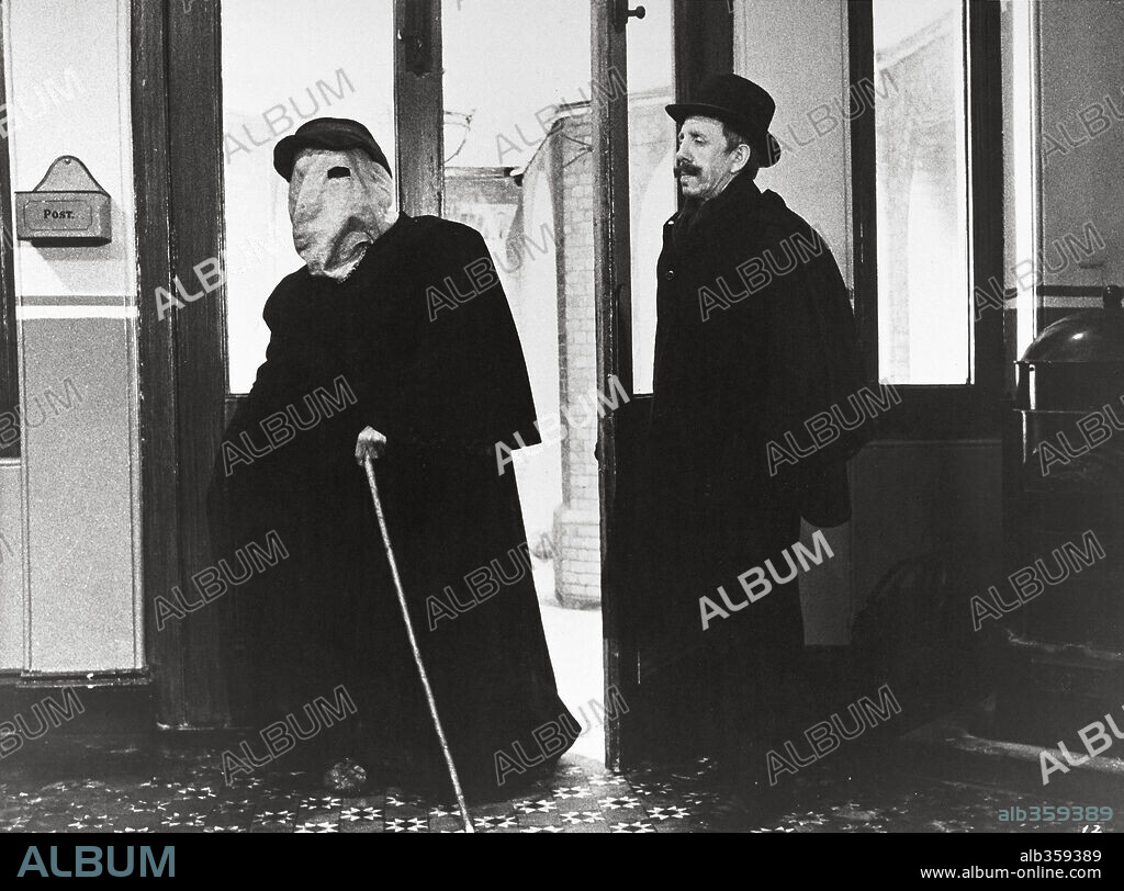 JOHN HURT in THE ELEPHANT MAN, 1980, unter der Regie von DAVID LYNCH. Copyright PARAMOUNT PICTURES.