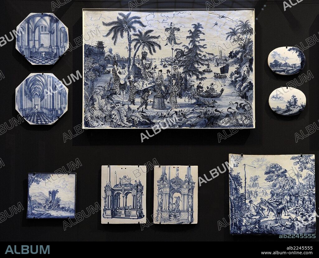 ARTE. SIGLO XVII. EUROPA. "CHINOISERIE". Estilo artístico europeo que recoge la influencia China. Se introdujo en Europa en el último cuarto del siglo XVII. Distinas placas cerámicas decoradas y lacadas. Rijksmuseum. Amsterdam. Países Bajos.