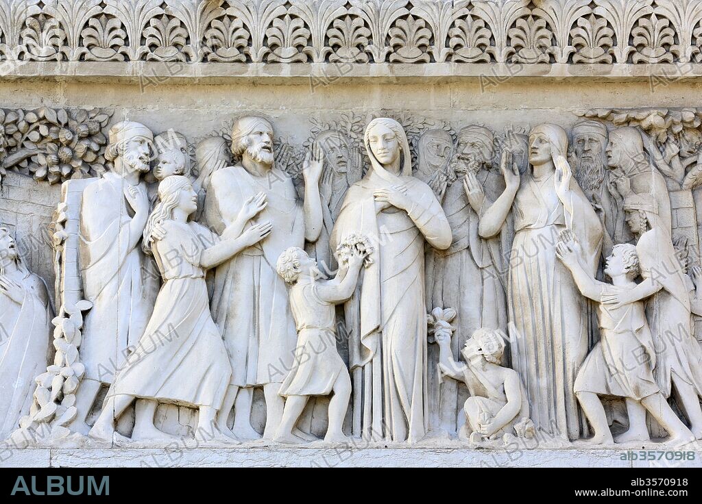 Humility and Chastity: reliefs of the daughter of Jephté and Suzanne - South Fresco. Basilica of Notre-Dame de Fourvière. Lyon.