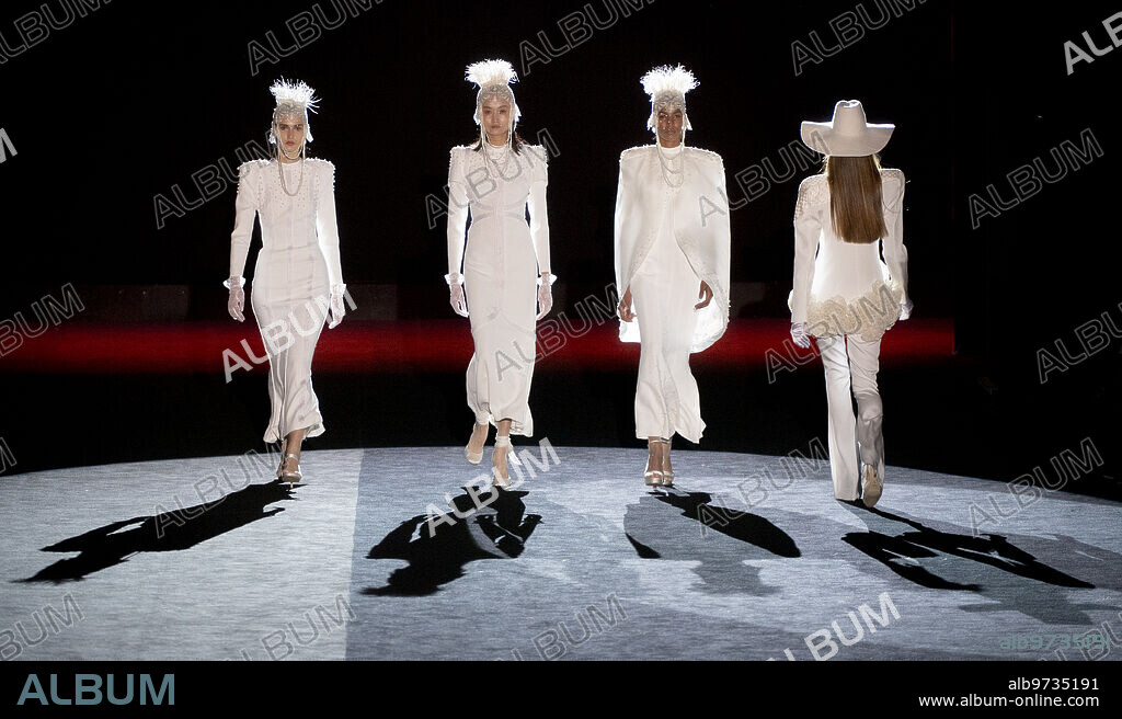 Madrid, 01/30/2020. Ifema. Mbfw. Madrid Mercedes Benz Fashion Week. Fernando Claro parade. Photo: of Saint Bernard and Angel of Anthony. Archdc.