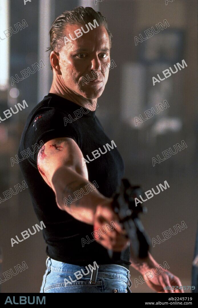 MICKEY ROURKE in DOUBLE TEAM, 1997, directed by TSUI HARK. Copyright MANDALAY ENTERTAIMENT.