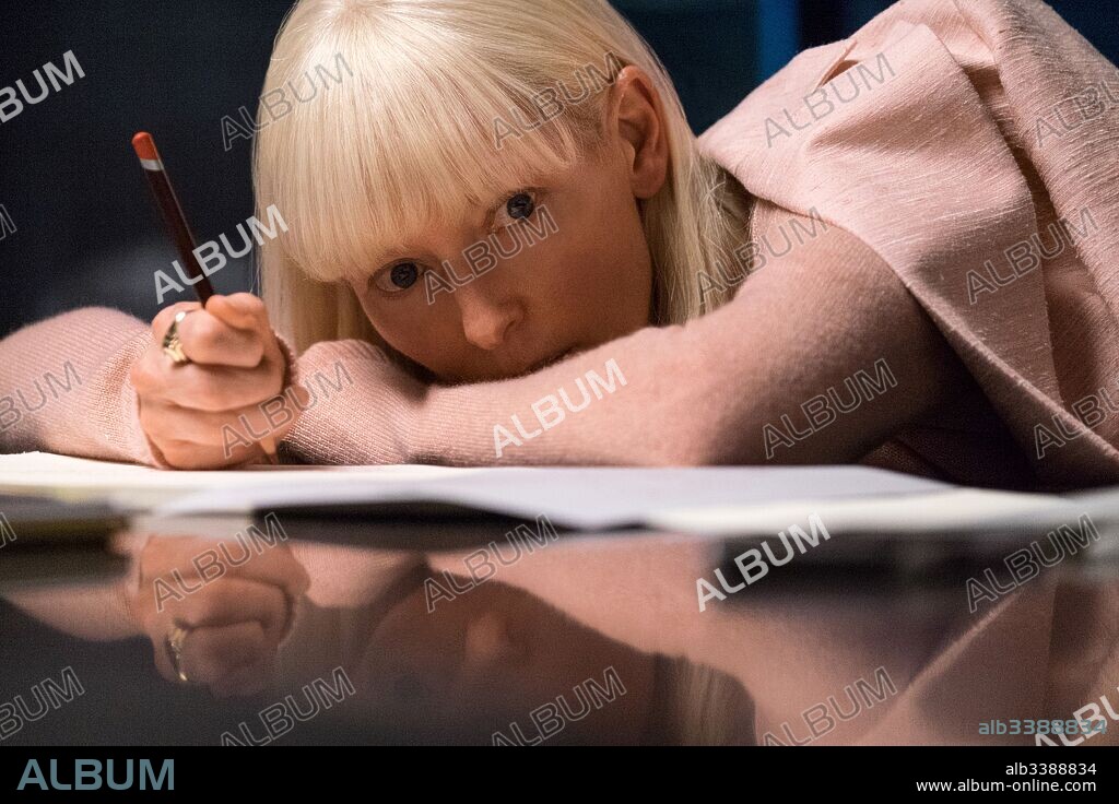 TILDA SWINTON en OKJA, 2017, dirigida por BONG JOON HO. Copyright PLAN B ENTERTAINMENT.