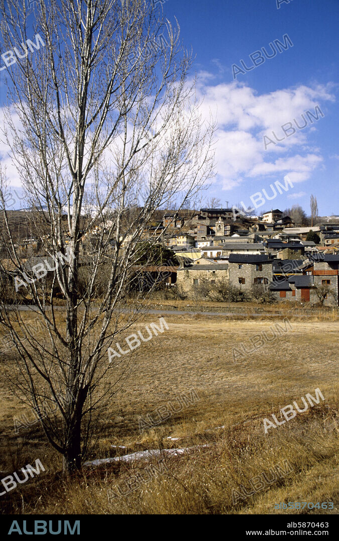 Ger, vista del pueblo / cerca de Puigcerdà (Cerdanya).