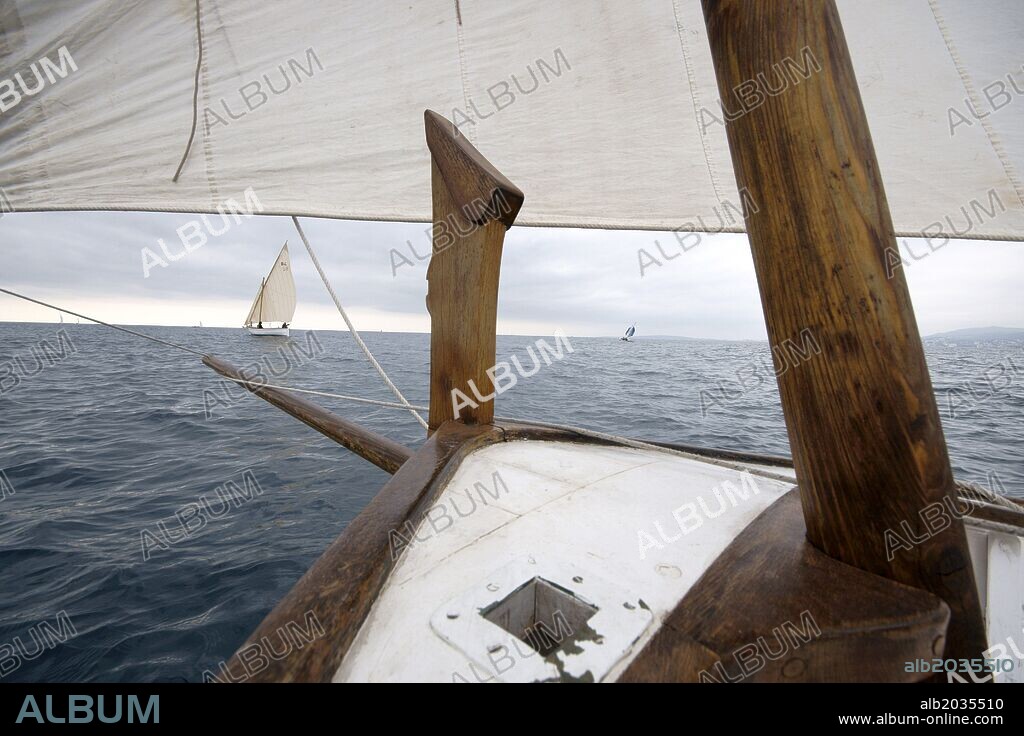 "Llaut" de vela latina.Bahia de Palma. Mallorca.Baleares.España.