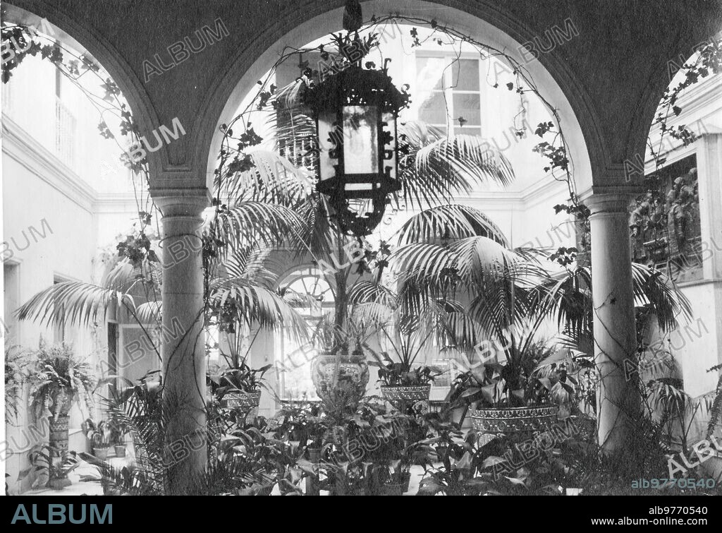 1920. Casa de don Cayetano Luca de tena fecha Aproximada.