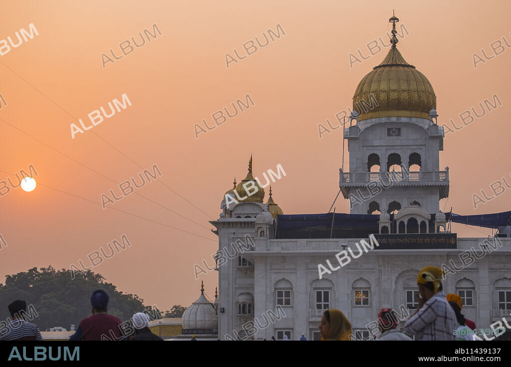 Gurdwara Bangla Sahib, a Sikh temple, New Delhi, Delhi, India, Asia.