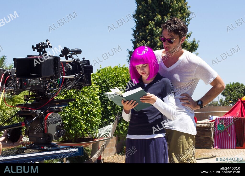 JOEY KING and ZACH BRAFF in WISH I WAS HERE, 2014, directed by ZACH BRAFF. Copyright WORLDVIEW ENTERTAINMENT / WALLACE, MERIE W.