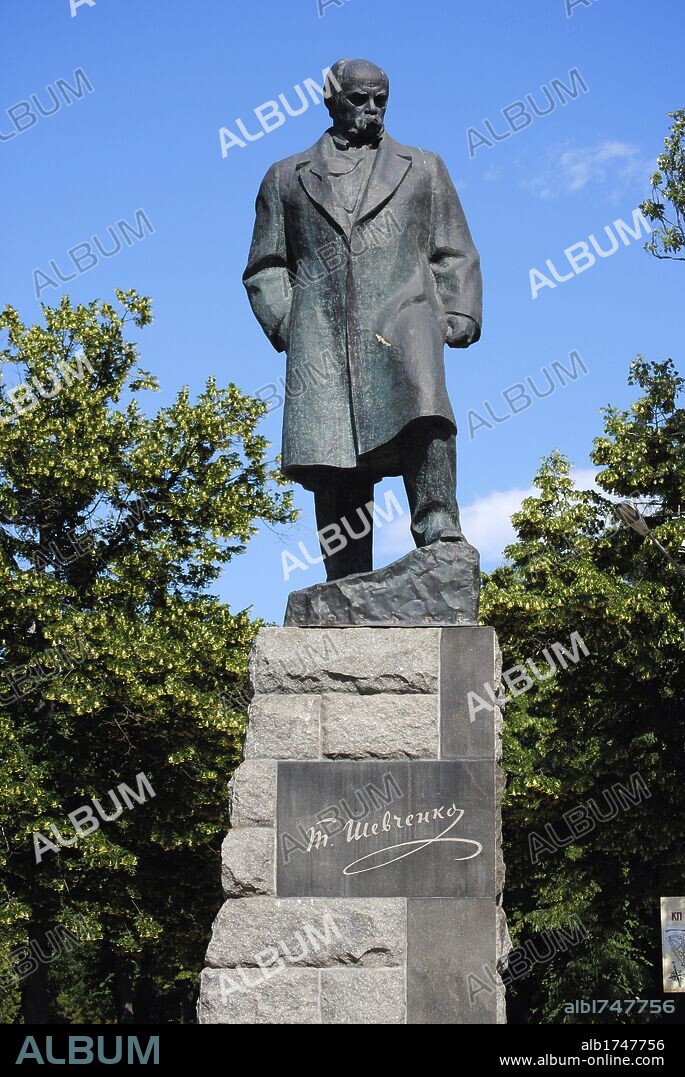 TARAS SHEVCHENKO (1814-1861). Poeta y pintor ucraniano. Fundador de la literatura moderna ucraniana. Monumento conmemorativo a Shevchenko. Ciudad de Odesa. Ucrania. Europa oriental.