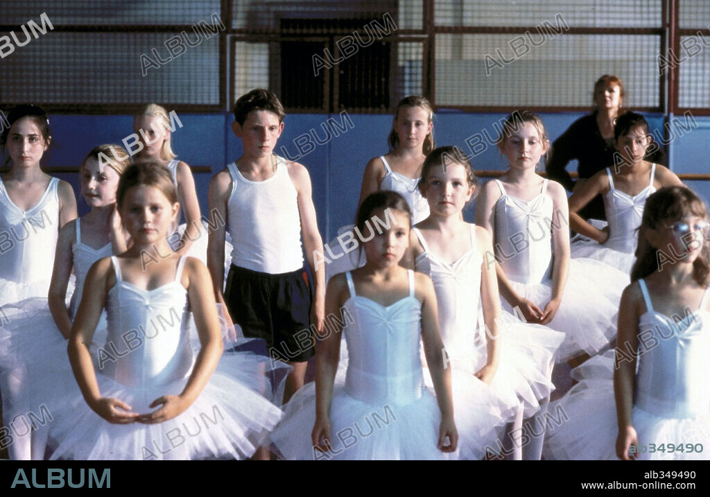 JAMIE BELL dans BILLY ELLIOT, 2000, réalisé par STEPHEN DALDRY. Copyright UNIVERSAL / KEYTE, GILES.