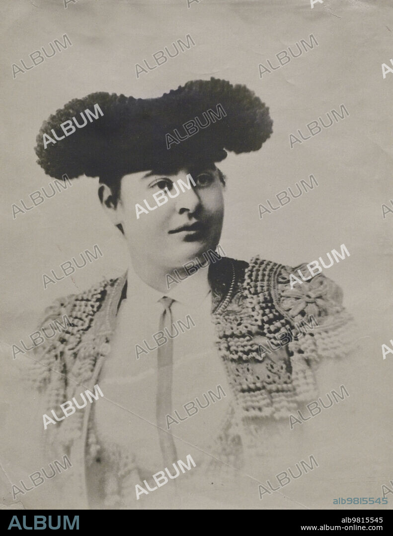 Anonymous. Portrait of a female bullfighter. Last quarter of the 19th century. Woodburytype on photographic paper, 25,7 x 20,4 cm. Prado Museum. Madrid. Spain.