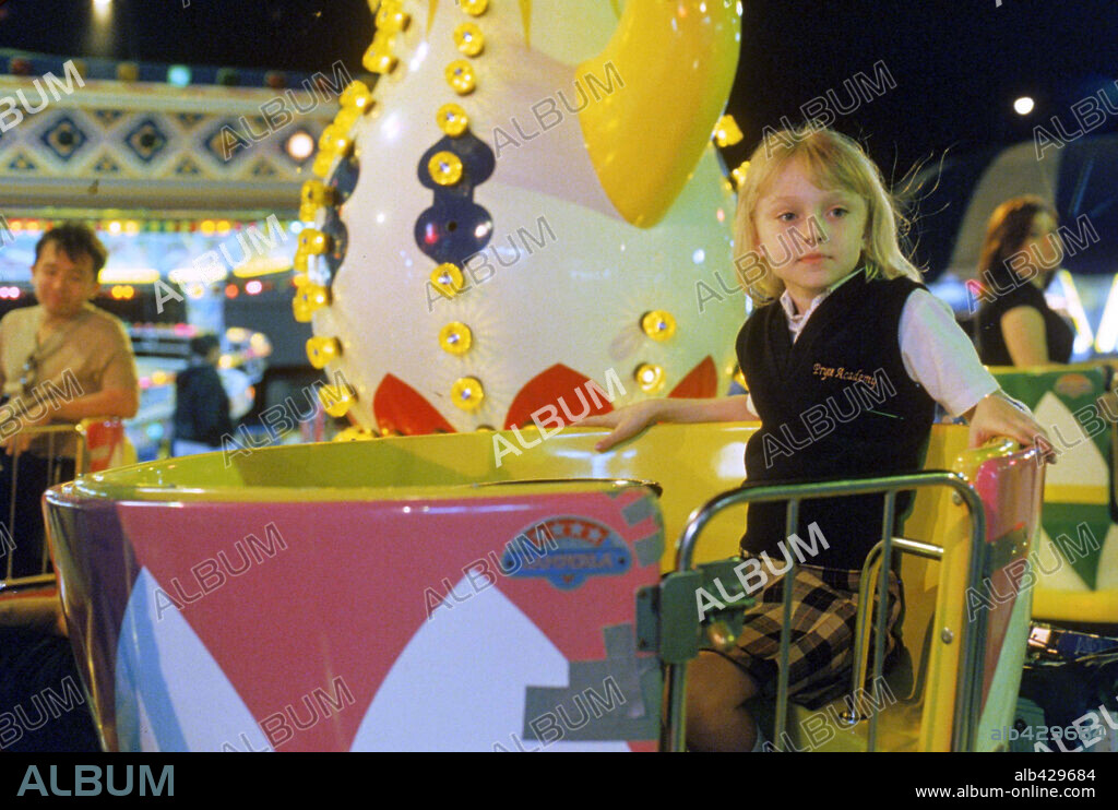 DAKOTA FANNING in UPTOWN GIRLS, 2003, directed by BOAZ YAKIN. Copyright METRO GOLDWYN MAYER.