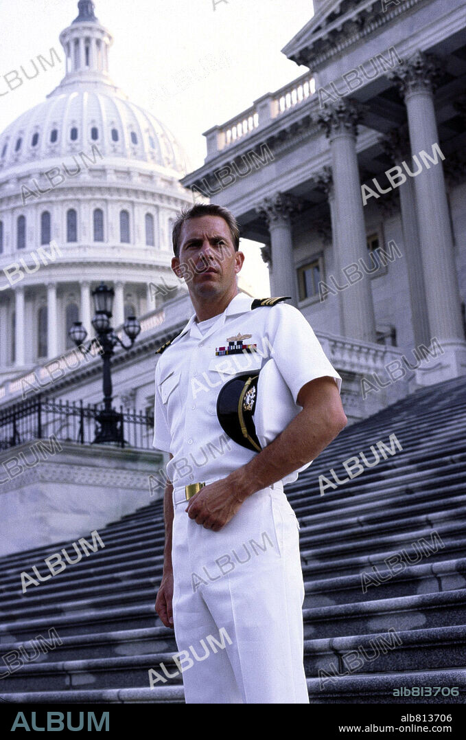 KEVIN COSTNER en NO HAY SALIDA, 1987 (NO WAY OUT), dirigida por ROGER DONALDSON. Copyright ORION PICTURES.