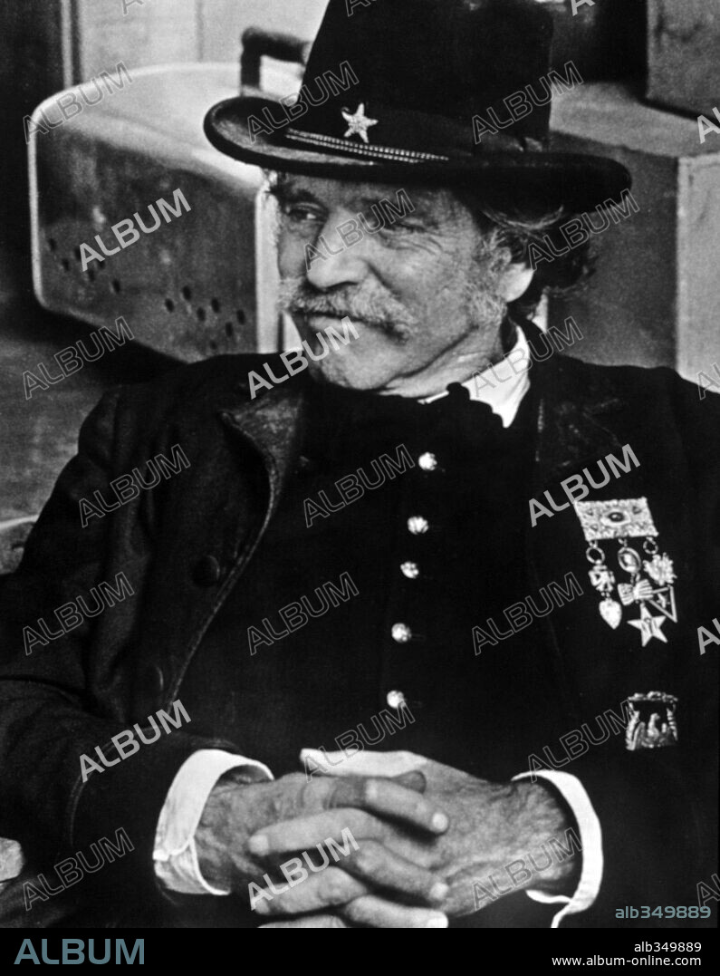 BURT LANCASTER in BUFFALO BILL AND THE INDIANS, OR SITTING BULL'S HISTORY LESSON, 1976, directed by ROBERT ALTMAN. Copyright UNITED ARTISTS.