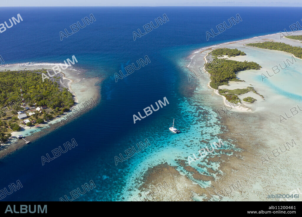 Tetamanu Pass of Fakarava Atoll, Tuamotu Archipel, French Polynesia.