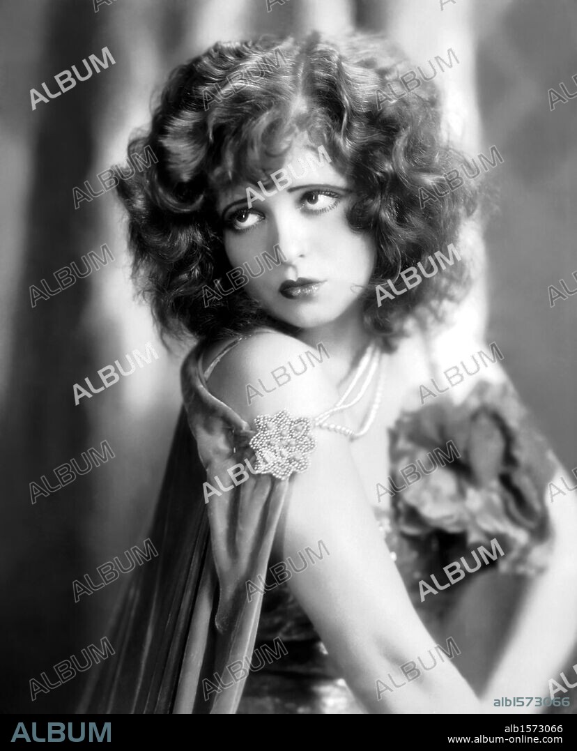 CLARA BOW.  1929