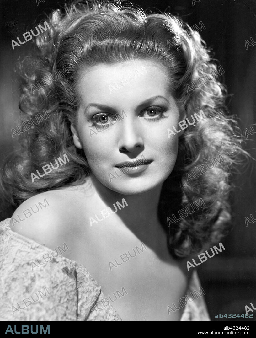 MAUREEN O'HARA en ESMERALDA, LA ZÍNGARA, 1939 (THE HUNCHBACK OF NOTRE DAME), dirigida por WILHELM DIETERLE. Copyright RKO.