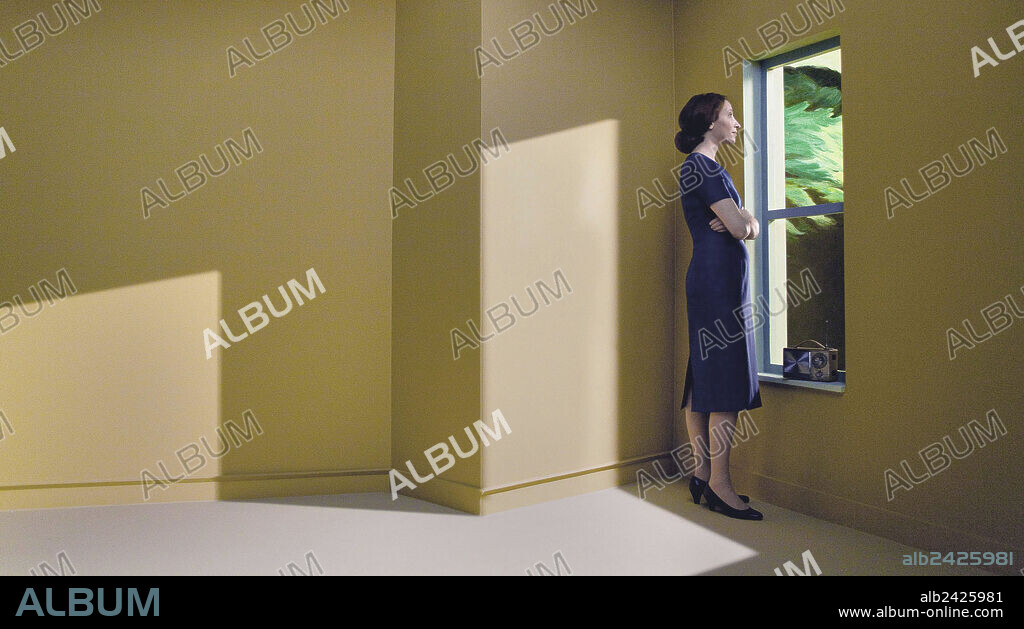 STEPHANIE CUMMING in SHIRLEY: VISIONS OF REALITY, 2013, directed by GUSTAV DEUTSCH. Copyright KGP KRANZELBINDER GABRIELE PRODUCTION.