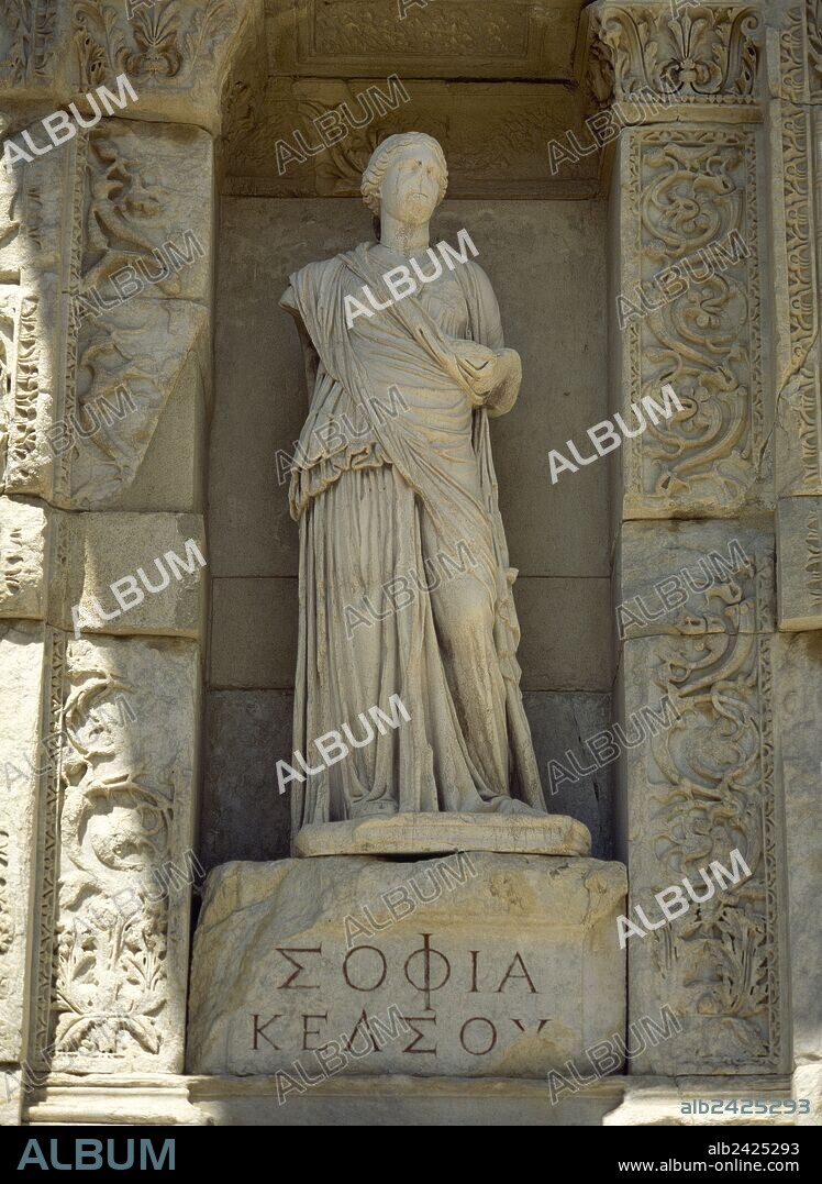 Turkey. Izmir province. Ephesus. Library of Celsus. Roman building built in honour of the Roman Senator Tiberius Julius Celsus Polemaeanus, 2nd century AD. Facade. Statue in the niche which symbolizes the Wisdom (Sophia). These are the virtues of Celsus. They are  copies of the originals. Anatolia.
