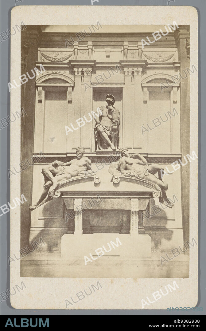 Medici chapel in the Sagrestia Nuova, St. Laurence's Basilica, Florence, Michel Angelo. Je Tombo dei Medici (title on object), Firenze (series title on object), anonymous, Michelangelo, Florence, 1855 - 1885, cardboard, paper, albumen print, height 102 mm × width 63 mm.
