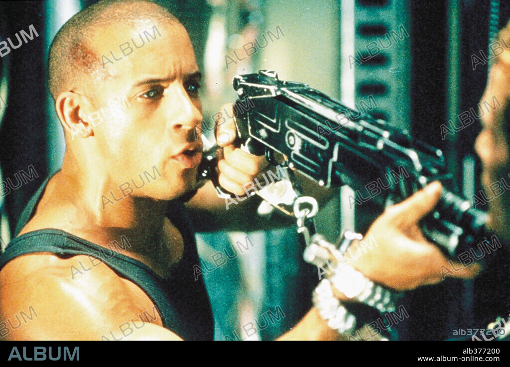 VIN DIESEL dans PITCH BLACK, 2000, réalisé par DAVID TWOHY. Copyright UNIVERSAL PICTURES.