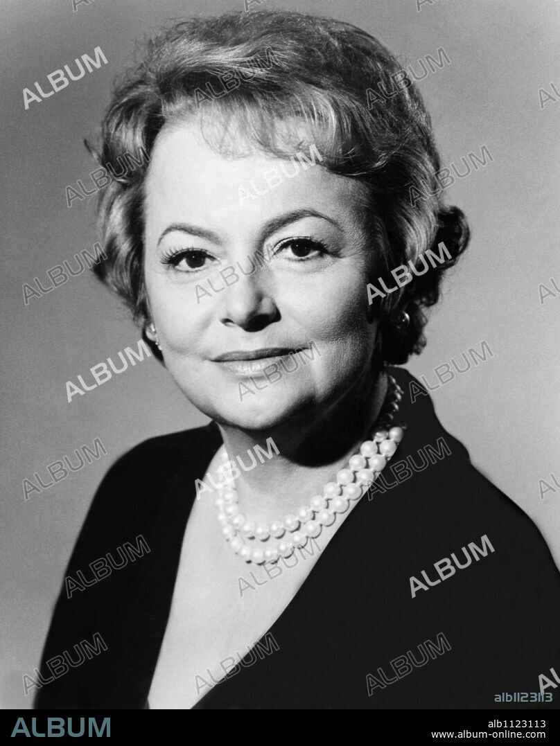 OLIVIA DE HAVILLAND in AIRPORT 77, 1977, directed by JERRY JAMESON. Copyright UNIVERSAL PICTURES.