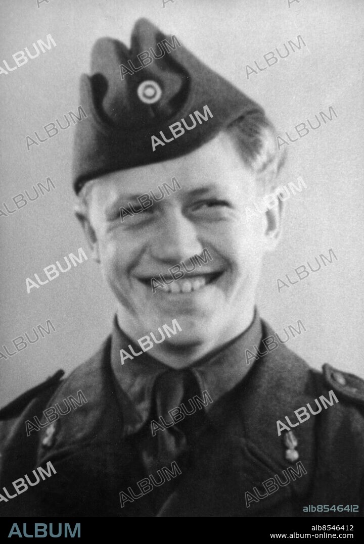 OKÄNT FOTODATUM.. Orig. bildtext... SKÅNEMORDEN! Mördaren Tore Hedin. 52.22.8 Anm. Hurvamorden - en serie mord som begicks i bl a Hurva 22 augusti 1952 av fjärdingsman Tore Hedin persons: TORE HEDIN sites: SVERIGE.