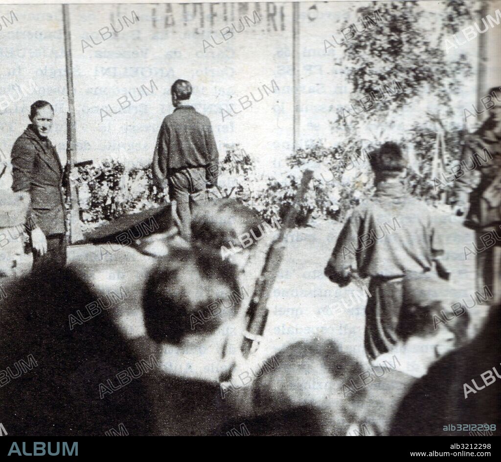 Photograph of the execution of Achille Starace (1889-1945) leader of Fascist Italy. Dated 20th Century.