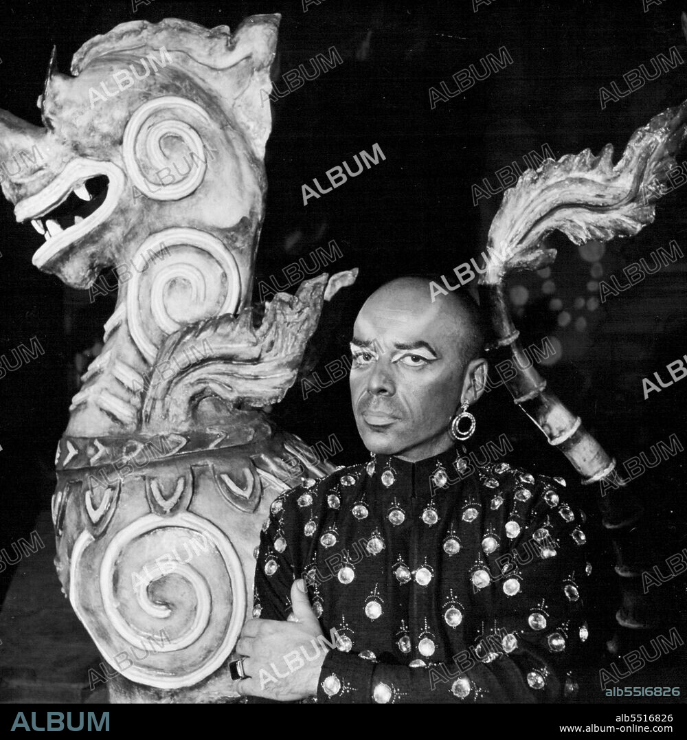 Herbert Lom - As King Of Siam - In the Drury Lane production of the Rogers - Hammerstein musical "The King And I". December 1, 1953. (Photo by Tom Blau, Camera Press).