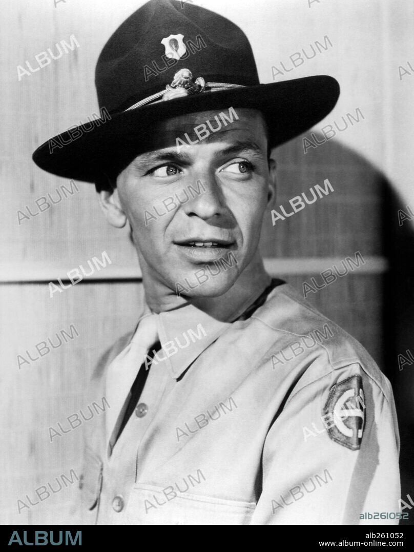 FRANK SINATRA en DE AQUÍ A LA ETERNIDAD, 1953 (FROM HERE TO ETERNITY), dirigida por FRED ZINNEMANN. Copyright COLUMBIA PICTURES.