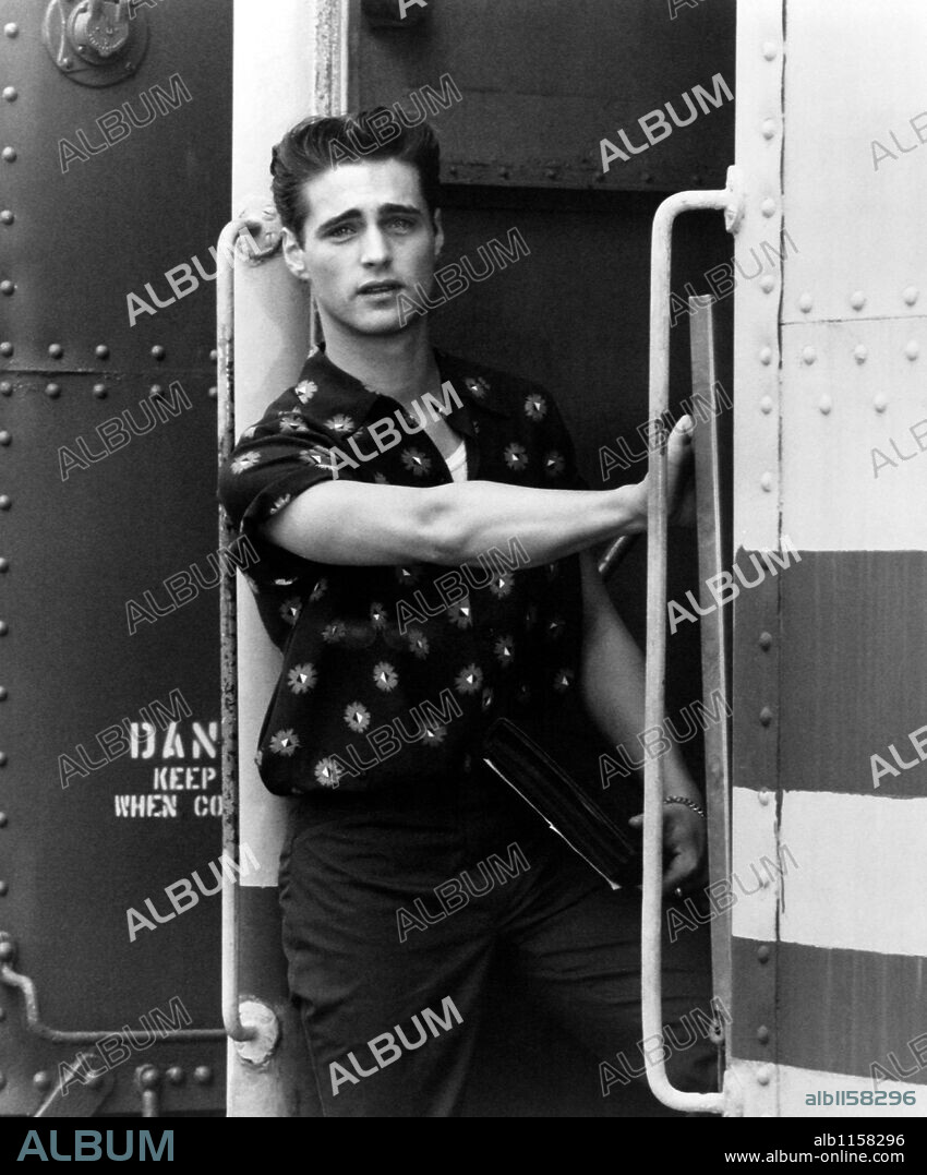 JASON PRIESTLEY en LA CHICA DEL CALENDARIO, 1993 (CALENDAR GIRL), dirigida por JOHN WHITESELL. Copyright PARKWAY PICTURES.