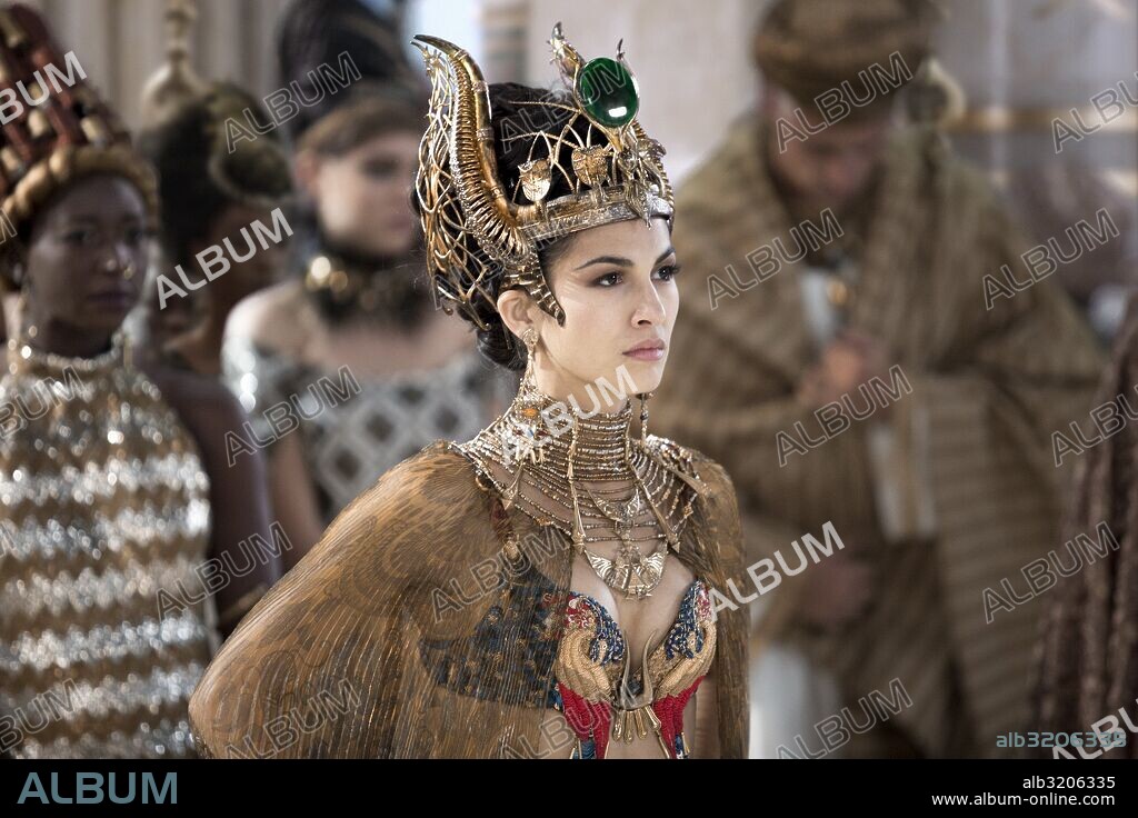 ELODIE YUNG en DIOSES DE EGIPTO, 2016 (GODS OF EGYPT), dirigida por ALEX PROYAS. Copyright CONCORDE CLOCK CINEMA/SUMMIT ENT/THUNDER ROAD PICTURES.